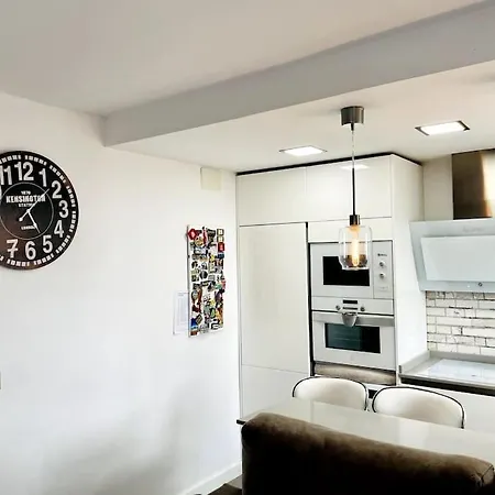Nuevo!! Lujo&confort. Parking Apartamento