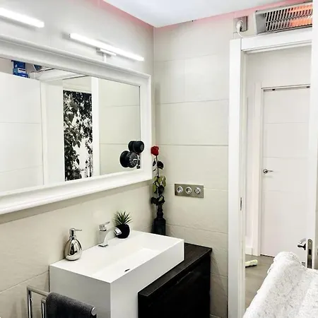 Nuevo!! Lujo&confort. Parking Apartamento