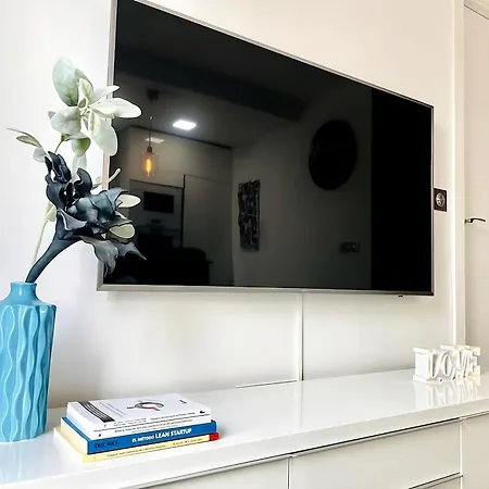 Nuevo!! Lujo&confort. Parking Apartament Sewilla